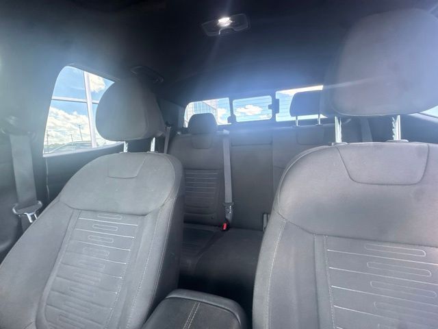 Used 2022 Green Hyundai SEL Premium image 17