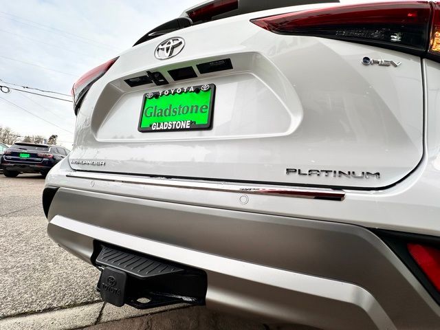 new 2026 Toyota Highlander Hybrid car