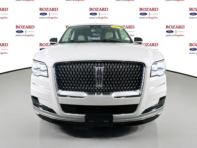 2024 Ceramic Pearl Metallic Tri-Coat Lincoln Navigator Premiere 4X4 SUV