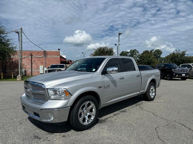 2017 RAM 1500 Laramie Crew Cab RWD