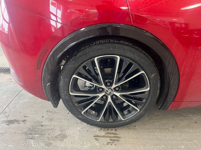 2024 Toyota Prius XLE photo