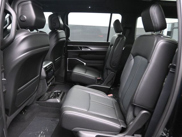 2026 Jeep Grand Wagoneer - 8