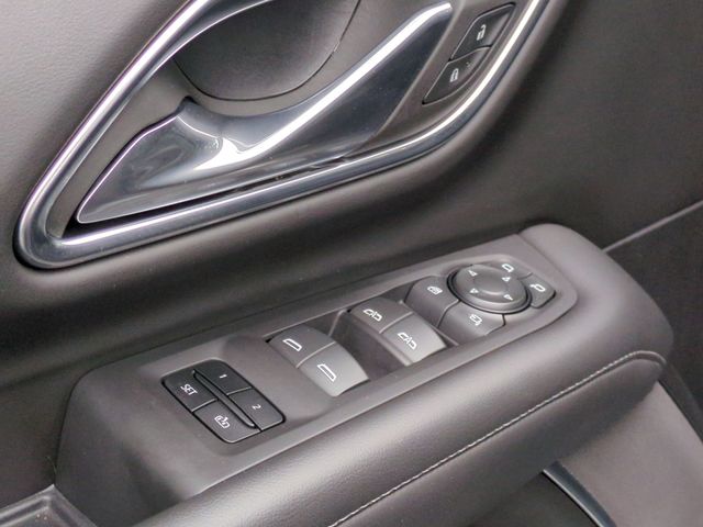 Used 2023 Black Chevrolet Z71 image 13