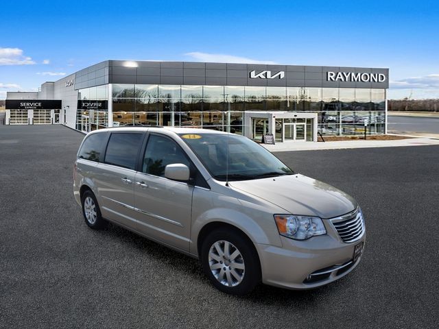 2014 Chrysler Town & Country Touring FWD