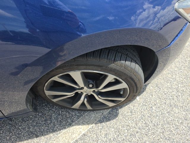 Used 2018 Blue Nissan 3.5 SV image 6