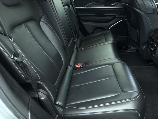 Used 2022 Silver Jeep Limited image 39