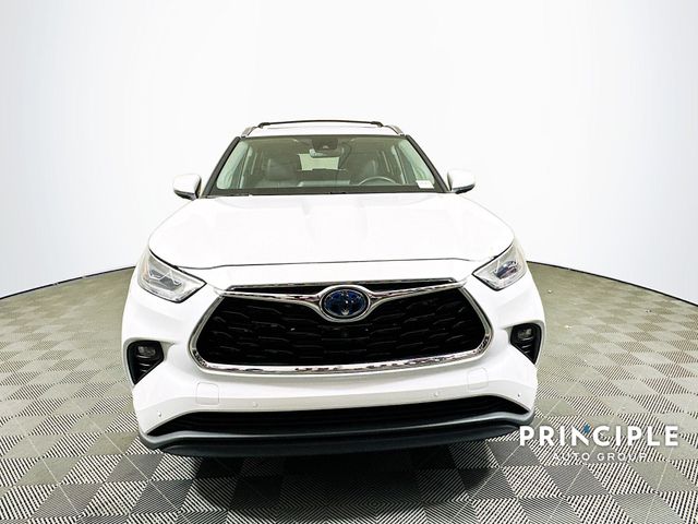 2022 Toyota Highlander Hybrid Limited photo