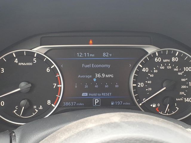 2022 Nissan Altima - Image 12