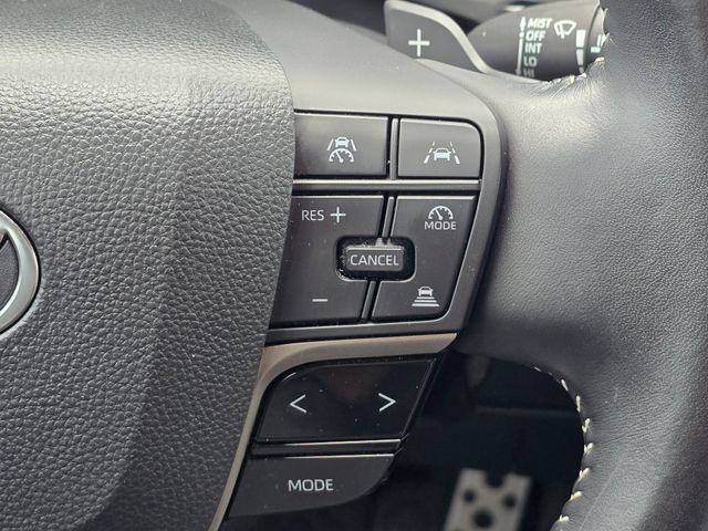 2025 Toyota Camry SE:169133B