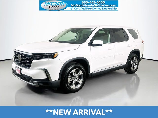 2024 Honda Pilot EX-L AWD with Captains Chairs