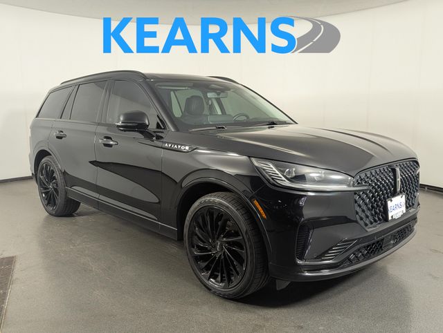Infinite Black Metallic Clearcoat 2025 Lincoln Aviator SUV / Crossover All-Wheel Drive Automatic
