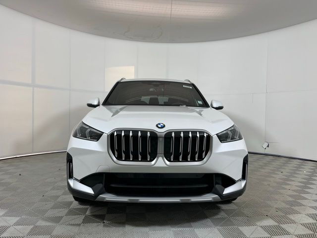 Used 2026 White BMW xDrive28i image 2
