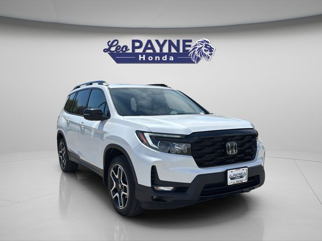Platinum White Pearl 2022 Honda Passport Elite AWD SUV / Crossover All-Wheel Drive 9-Speed Automatic