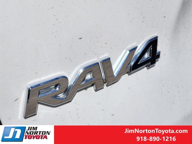 2024 Toyota RAV4 Hybrid Limited 8