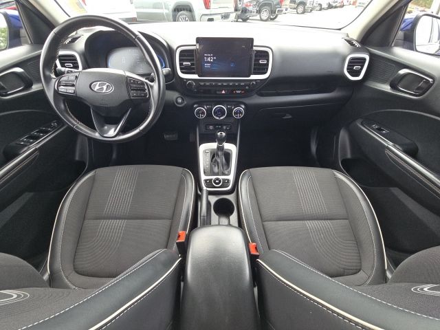 2024 Hyundai Venue Limited:B01873