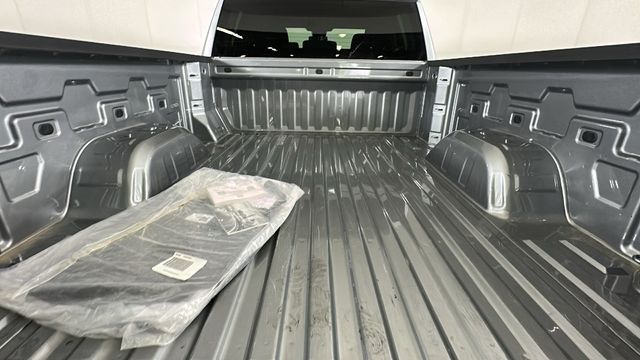 2026 Sterling Metallic GMC Sierra 1500 SLE 4X4 Truck