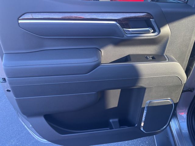 2026 GMC Sierra 1500 SLE:45111