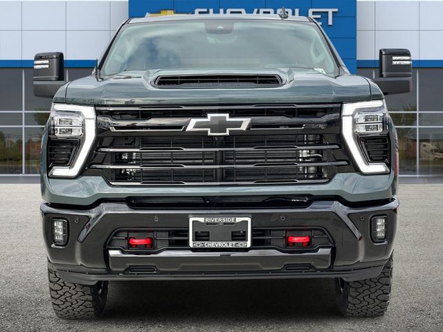 2025 Chevrolet Silverado 2500HD LTZ 3