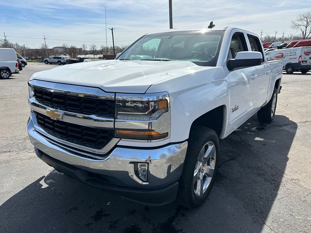 Used 2018 Chevrolet Silverado 1500 LT with VIN 3GCUKREC4JG180731 for sale in Kansas City