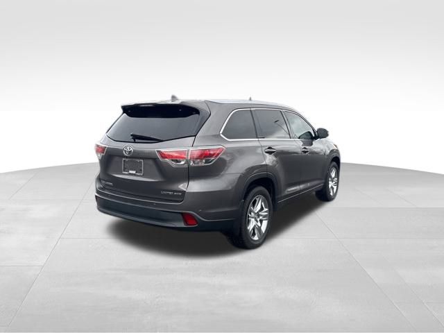 used 2015 Toyota Highlander car, priced at $15,999
