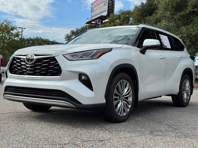 Used 2024 Toyota Highlander SUV