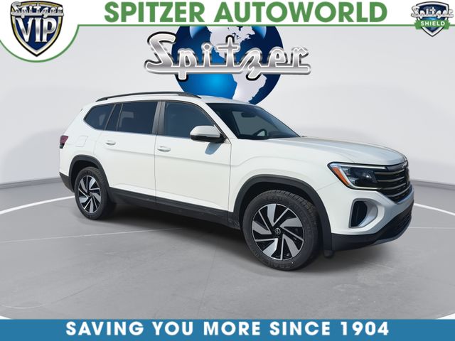 Certified Used 2025  Volkswagen 2.0T SE w/Technology image 2