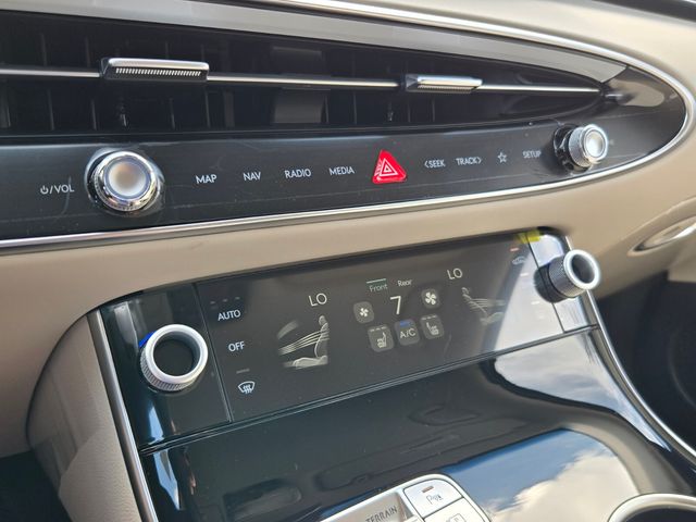 2027 Genesis Gv70