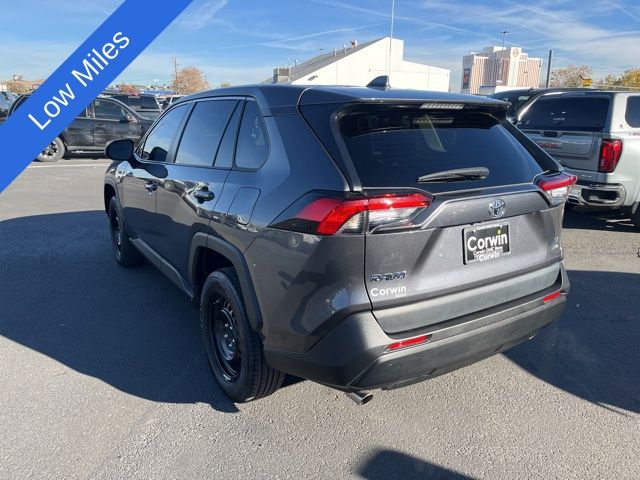 2022 Toyota RAV4 LE 20