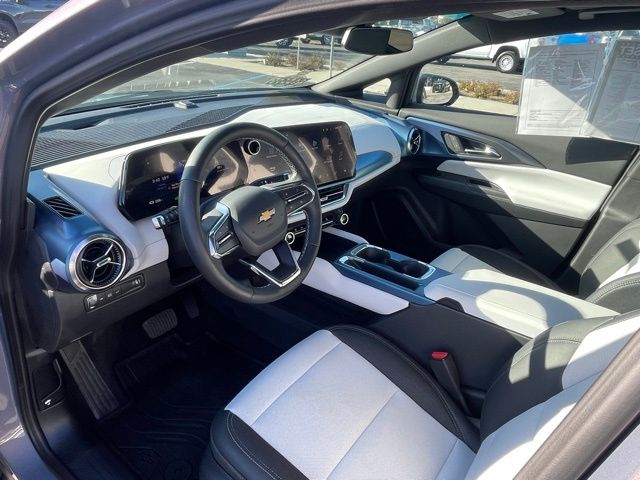 2024 Chevrolet Equinox EV LT photo