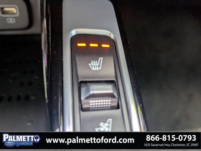 used 2022 Kia Sorento car, priced at $27,979