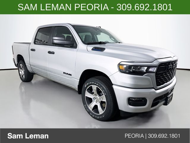 Silver Zynith 2026 RAM 1500 Express Crew Cab 4WD Pickup Truck Four-Wheel Drive 8-Speed Automatic