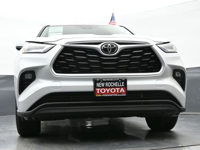 2024 Toyota Highlander XLE 42