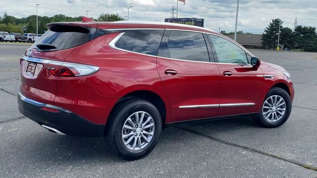 2022 Buick Enclave Essence 8