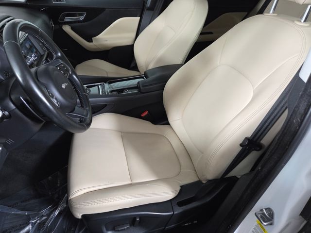 2018 Jaguar F-PACE Premium photo 11