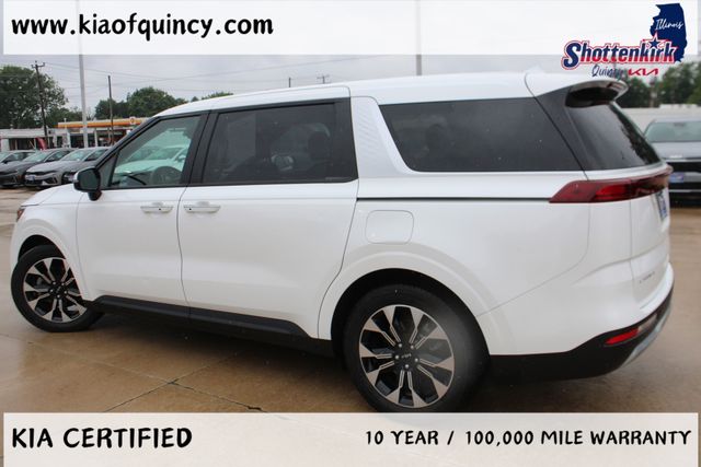 Used 2024 Kia Carnival Van