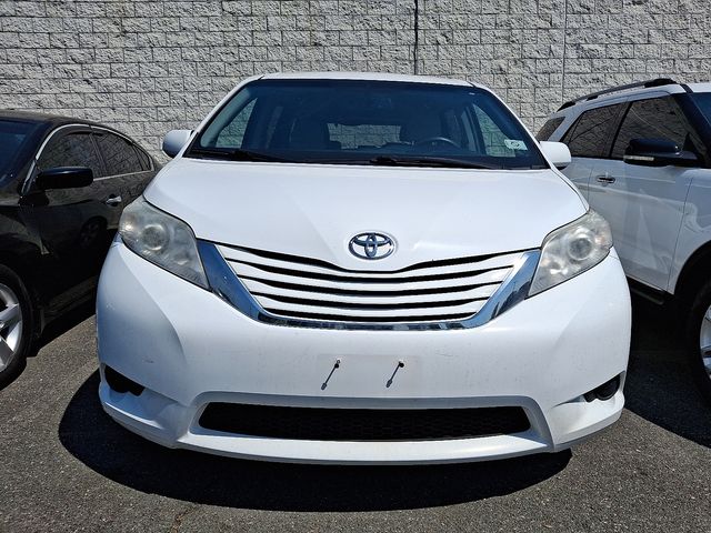 Used 2017 Toyota Sienna LE with VIN 5TDKZ3DC3HS878275 for sale in Springfield, VA