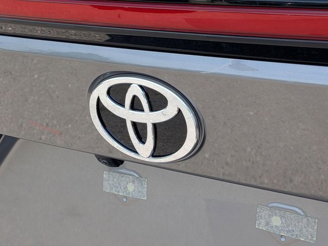 2026 Toyota bZ XLE - Photo 9