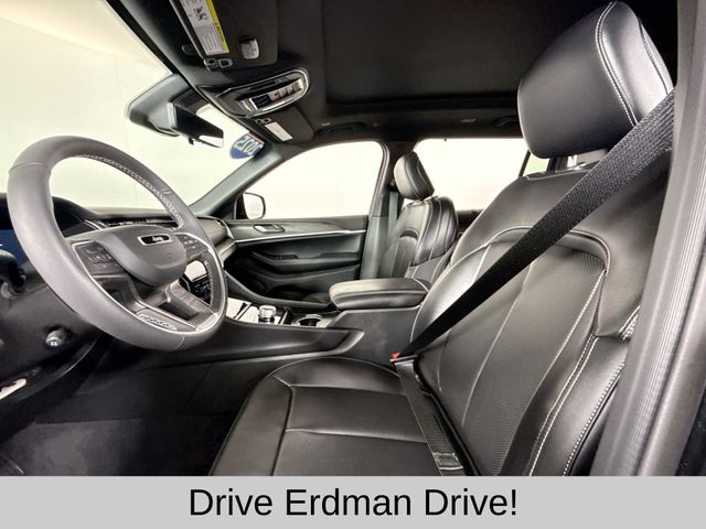 Used 2025 Jeep Grand Cherokee L SUV