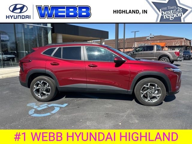 Used 2025 Red Chevrolet LT image 15