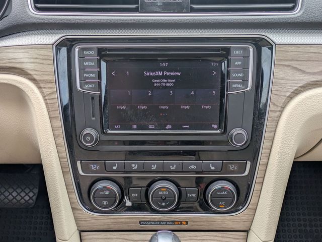Used 2018 Volkswagen Passat 2.0T SE 4D Sedan