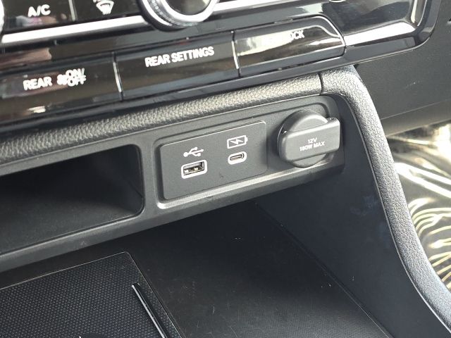 2024 Honda Pilot Touring:C02566