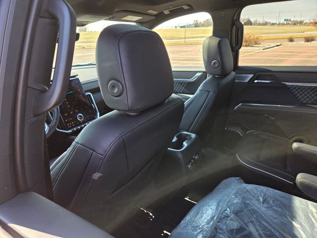 2025 GMC Acadia AWD Denali