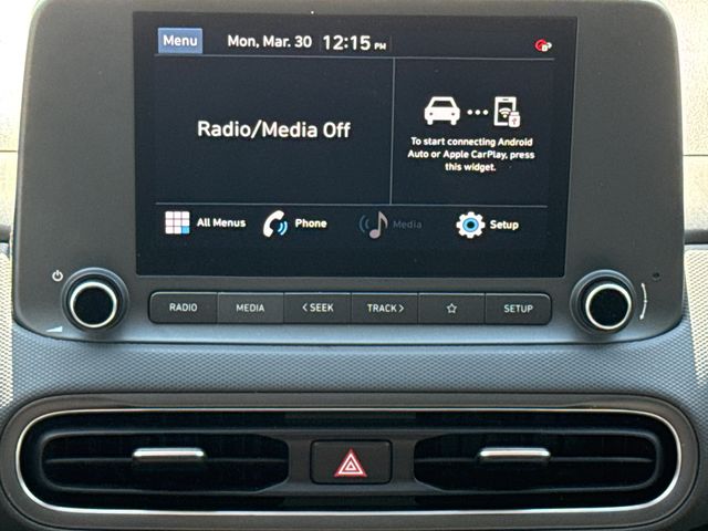 Used 2023 White Hyundai SEL image 12