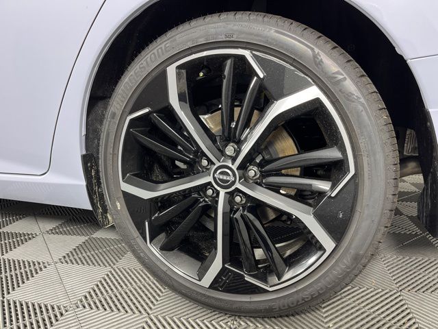 2025 Gray Sky Pearl Nissan Altima 2.5 SR FWD Sedan