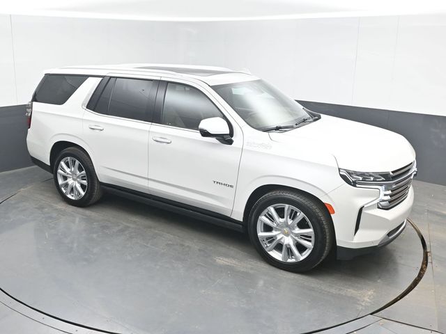 White (Iridescent Pearl Tricoat) 2022 Chevrolet Tahoe SUV / Crossover Four-Wheel Drive Automatic