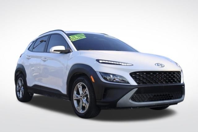 Lunar White 2023 Hyundai Kona SUV / Crossover Front-Wheel Drive Continuously Variable Transmission