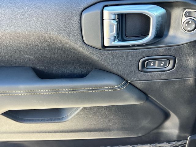 New 2025 Gray Jeep Sahara image 24