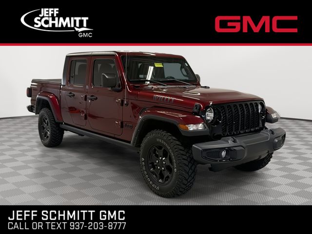 Snazzberry Pearlcoat 2021 Jeep Gladiator Willys Crew Cab 4WD Pickup Truck Four-Wheel Drive 8-Speed Automatic