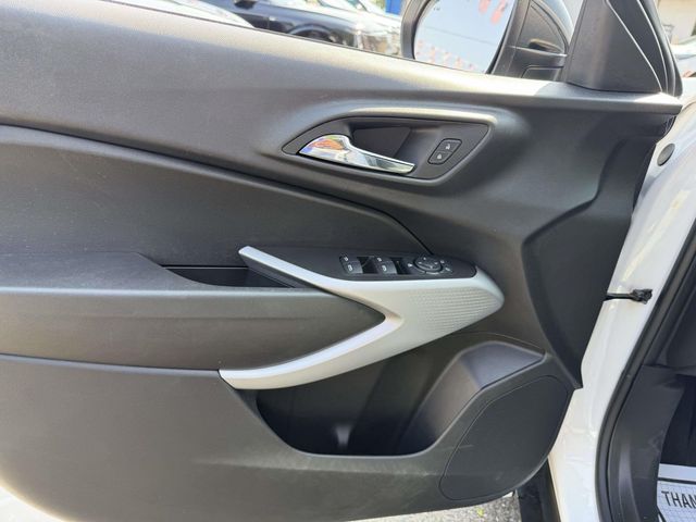 Used 2024 Chevrolet Trax SUV