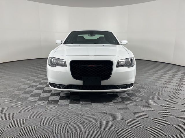 2023 Chrysler 300 S 3